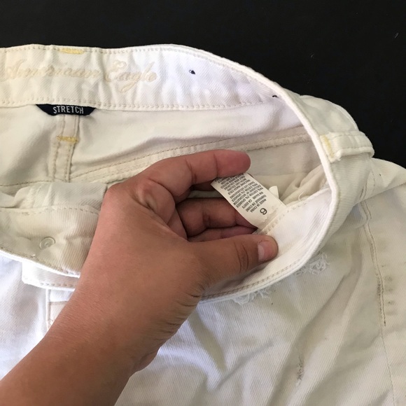 American Eagle white shorts size 6 - Picture 3 of 3